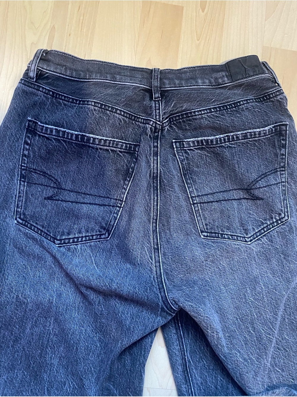 American Eagle Outfitters High Waisted Straight Leg Baggy Jean - Picture 5 of 5